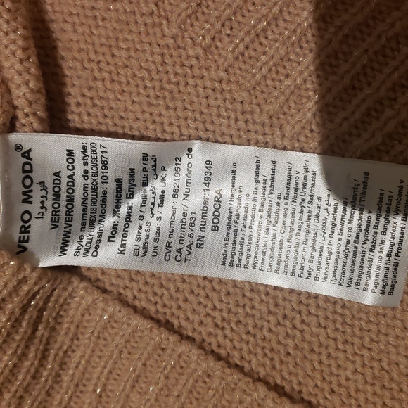 Pink Gold Speckled Turtleneck Sweater - Picture 3 of 5